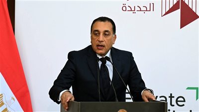 رئيس الوزراء: التأمين الصحي الشامل يضمن العلاج للمواطن في أي جهة