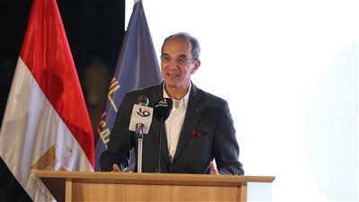 وزير الاتصالات: مركز الابتكار التطبيقي يطلق منظومات ذكاء اصطناعي مبتكرة في الصحة والقضاء والإعلام