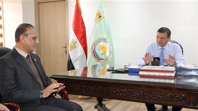 وزير الزراعة يبحث مع مكافحة الجراد الصحراوي تعزيز التعاون الإقليمي والإنذار المبكر
