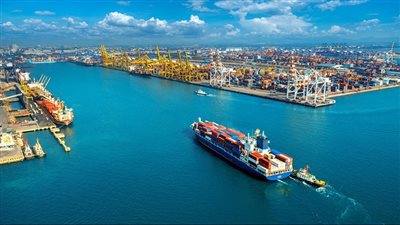 المنطقة الاقتصادية لقناة السويس توقّع عقد إنشاء مجمع صناعي متكامل للمنتجات الصحية