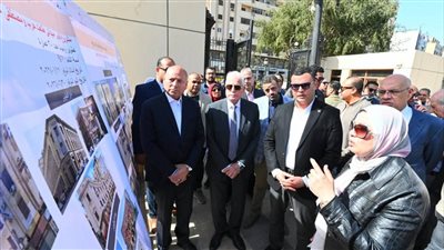 وزير الإسكان ومحافظ القاهرة ومستشار رئيس الجمهورية