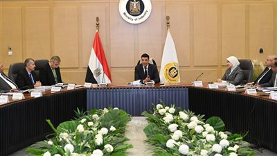 وزير الصناعة يطلق مرحلة جديدة لمركز تحديث الصناعة ترتكز على الابتكار والاستدامة