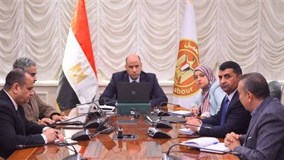 وزير العمل لمكاتب التمثيل العمالي بالخارج: 