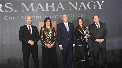 اورنچ مصر تفوز بجائزة «أثر»    