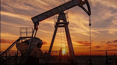 أسعار النفط ترتفع أكثر من 25% إلى أعلى مستوى منذ منتصف 2022