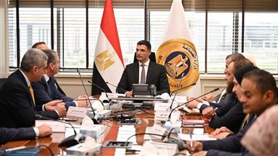 وزير الصناعة يبحث مع شركة دراسكيم إنشاء أول مصنع لإنتاج سيانيد الصوديوم في مصر باستثمارات 200 مليون دولار
