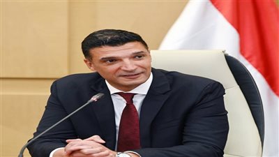 باستثمارات 10 مليارات جنيه.. وزير الصناعة يتفقد مصنع «دلمار» بـ 6 أكتوبر