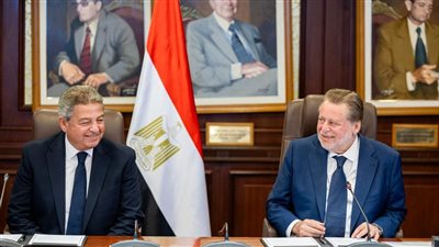 محافظ البنك المركزي  ورئيس المجلس الأعلى للأعلام يوقعان بروتوكول تعاون لتعزيز المحتوى الرقمي المصرفي