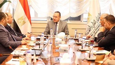 وزير التعليم العالي يناقش شراكة مع جهاز مستقبل مصر لدعم البحث التطبيقي