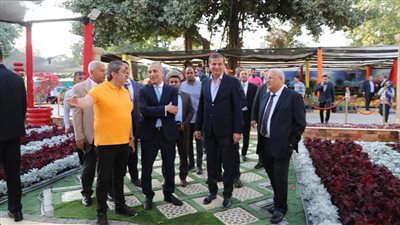 وزير الزراعة يتفقد معرض زهور الربيع ويشيد بالإقبال الجماهيري الكثيف