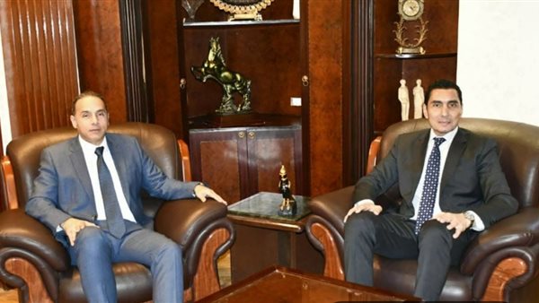 وزير الشباب والرياضة يبحث مع رئيس هيئة الرقابة المالية تعزيز 