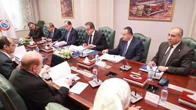 وزير الصحة يترأس جلسة اجتماع  مجلس أمناء المجلس الصحي المصري