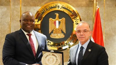 وزير الاستثمار يبحث مع نظيره بجنوب السودان تعزيز التعاون التجاري والاستثماري بين البلدين