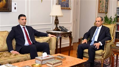 الخارجية تبحث مع الصناعة وهيئة الاستثمار تعزيز التعاون وجذب الاستثمارات وتوطين الصناعات