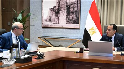 مدبولي يوجه بسرعة طرح المطارات للقطاع الخاص.. والحفني يعلن: البداية بـ 20 مطاراً ونستهدف 30 مليون راكب بمبنى الركاب الجديد