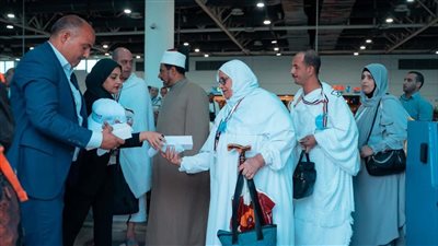 مصرللطيران تُدشّن الجسر الجوي للحج بـ23 رحلة لنقل 4933 حاجًا إلى الأراضي المقدسة