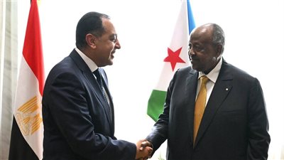مدبولي ينقل تحيات الرئيس السيسي لرئيس جيبوتي ويبحث تعزيز التعاون الثنائي بين البلدين