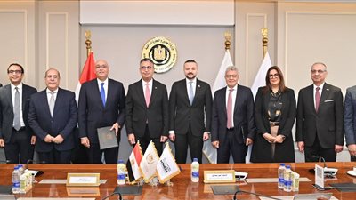 التموين: تحويل منافذ «جمعيتي» وبدالي التموين إلى «CARRY ON» وإتاحة فروع للشباب