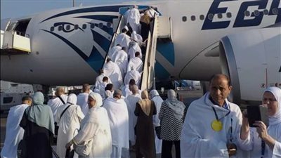 انطلاق متواصل لرحلات الحج السياحي البري ووصول 1424 حاجًا إلى الأراضي المقدسة عبر 32 حافلة