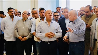 ميناء السخنة يستقبل 24 سفينة عالمية ويقترب من التحول لميناء محوري