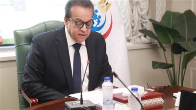«الصحة» تحذر من السفر غير الضروري إلى بؤر الإيبولا وتعلن رفع التأهب بالمنافذ