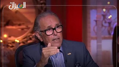 هاني توفيق: إغلاق البنوك 6 أيام متتالية 