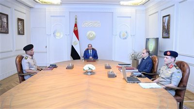 الرئيس السيسي يوجه بسرعة تنفيذ المشروعات القومية وفق أعلى معايير الكفاءة الفنية