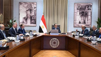 رئيس الوزراء يتابع توفير مخزون وقود لضمان استدامة تأمين الطاقة