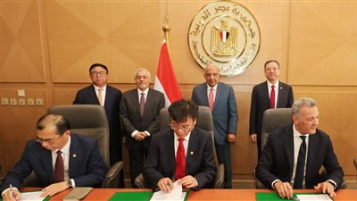 توقيع اتفاقيات لإنشاء محطات ومصنع لبطاريات تخزين الطاقة