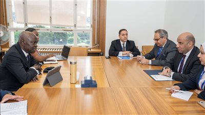 وزير العمل: قانون العمل الجديد يدعم الاستثمار ويحفظ الحقوق