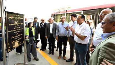رئيس الوزراء يفتتح المرحلة الأولى لمجمع الغرابلي الصناعي ببر    