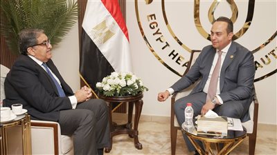 رئيس هيئة الرعاية الصحية يبحث مع e-Finance تعزيز التحول الرقمي الصحي بمصر