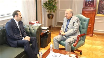 الكهرباء ومُستقبل مصر يبحثان تنفيذ مشروعات طاقة شمسية بقدرة 2320 ميجاوات
