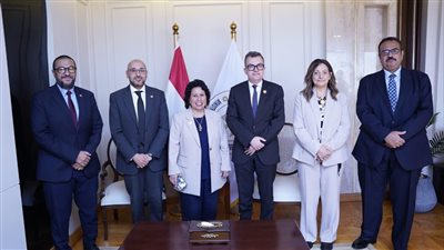 وزير التخطيط يدرس تفعيل مبادرة «100 مليون متعلم» بالتعاون مع كلية «ثندربيرد» الأمريكية
