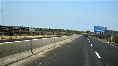مدبولي يتابع تطوير طريقي الخدمات والشركات لدعم تنمية مدينة إدكو