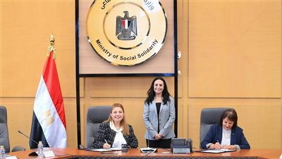وزيرة التضامن تشهد توقيع عقود تمويل لمشروعات متناهية الصغر مع جمعيات أهلية