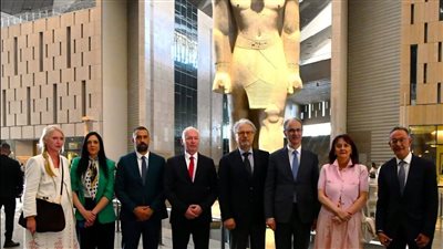 رئيس وزراء جمهورية صربيا في جولة داخل المتحف المصري الكبير