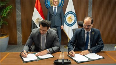 البترول توقع اتفاقيات جديدة مع هاربور إنرجي وإيني لزيادة إنتاج الغاز