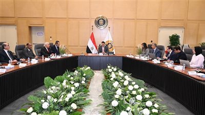 وزير الصناعة يبحث مع غرفة صناعة منتجات الأخشاب والأثاث تحديات القطاع وخطط تطويره وتعزيز الصادرات
