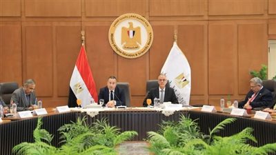 وزير التعليم العالي يؤكد تطوير الجامعات الخاصة وتعزيز تنافسيتها الدولية