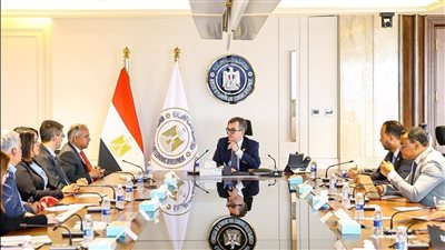 وزير التخطيط يبحث مع البنك الدولي تعزيز السياسات القائمة على البيانات وصياغة 