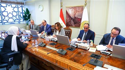 “منال عوض” تستكمل مقابلات اختيار ثلاث وعشرين قيادة جديدة بالوزارة القيادية الشاغرة