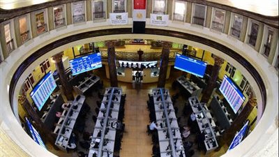البورصة المصرية تستهل تعاملات الثلاثاء على ارتفاع طفيف.. وEGX30 يصعد إلى 52,549 نقطة