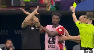 لقطة الـ (X) تثير الجدل.. ما سر إشارة حسام حسن في مواجهة الأرجنتين بمونديال 2026؟