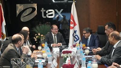إى تاكس