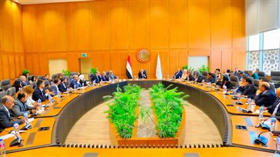 وزير التعليم يبحث مع المدارس الدولية تطوير المنظومة ويؤكد الالتزام بالضوابط والهوية الوطنية التعليمية
