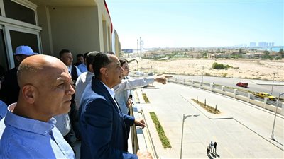 رئيس الوزراء يتفقد سير العمل بمشروع 