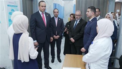 رئيس هيئة الرعاية الصحية يفتتح مركز طب أسرة بدر بالإسماعيلية لتعزيز خدمات التأمين الصحي الشامل