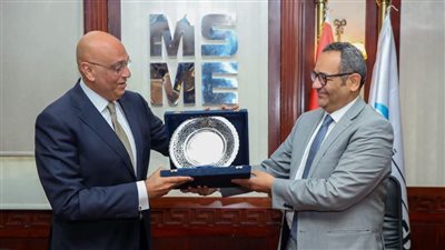 مصطفى إسماعيل حسن يتسلم رئاسة جهاز تنمية المشروعات ويؤكد: استكمال مسيرة التطوير ودعم رواد الأعمال