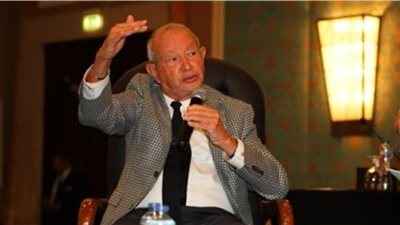 «النادي مش تبعي والمشكلة أعمق».. نجيب ساويرس يُعلق على أزمة رفض تدريب لاعب مسيحي